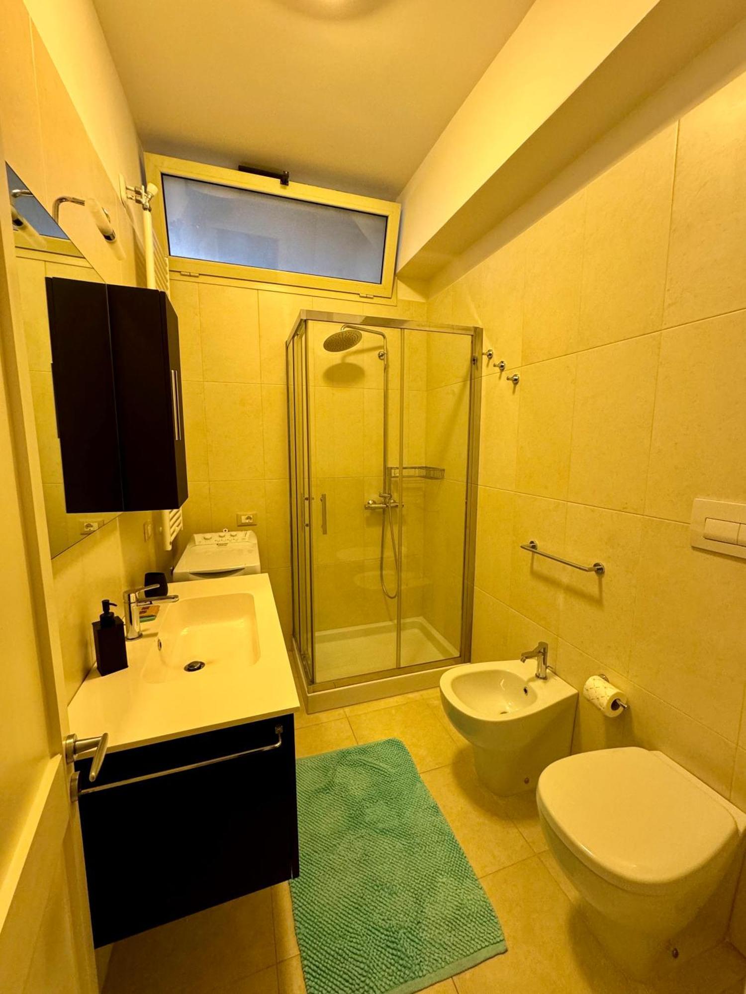 4 Balconi House- Appartamento Moderno A Lecce Exterior photo